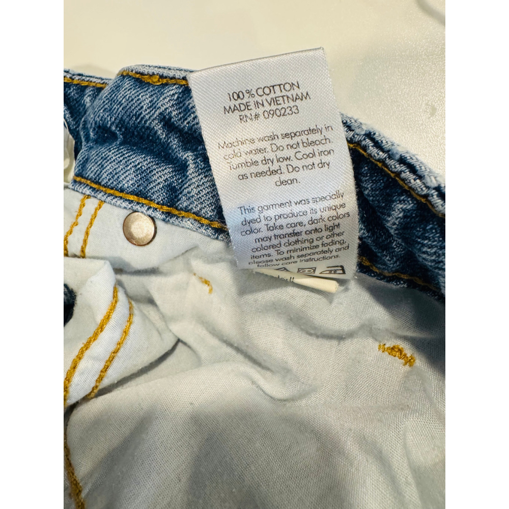 Pacsun Women's Raw Hem Mom Jeans, Light Blue, Size 26 - Picture 8 of 8